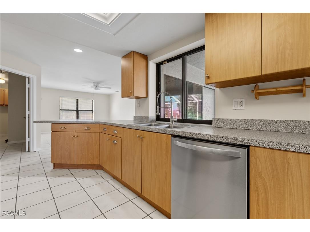 132 NE 7th Avenue Cape Coral FL 33909 225046158 image28