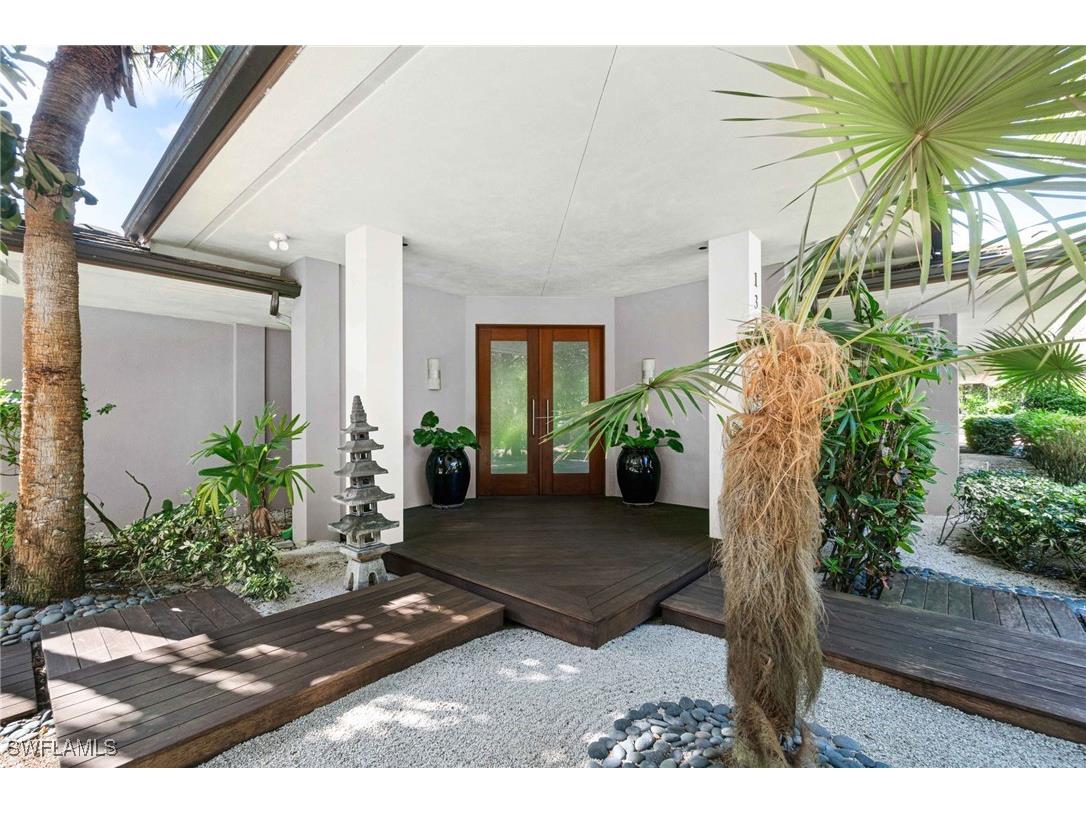 132 North Street Naples FL 34108 223042509 image1