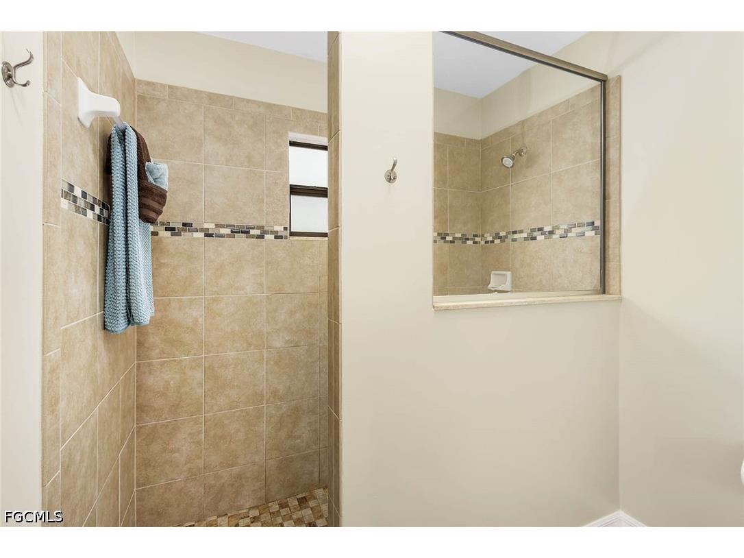 132 SE 27th Terrace Cape Coral FL 33904 2026019787 image15
