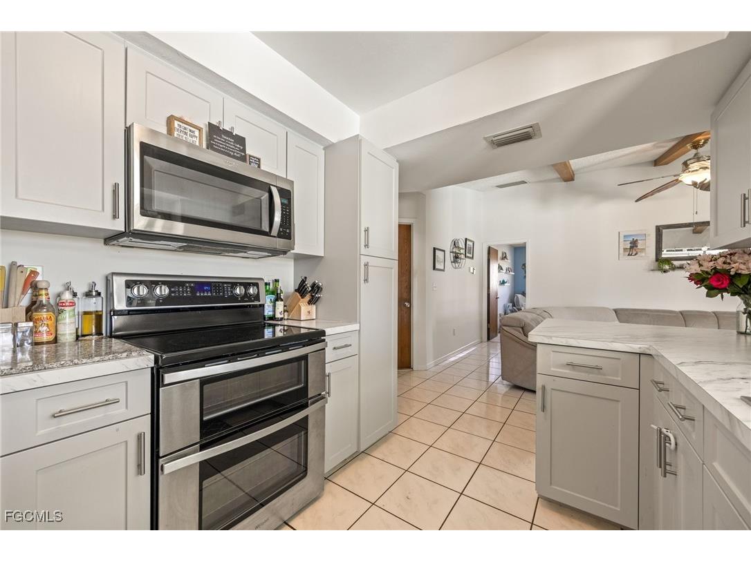 132 SW 34th Lane Cape Coral FL 33914 2025024764 image20