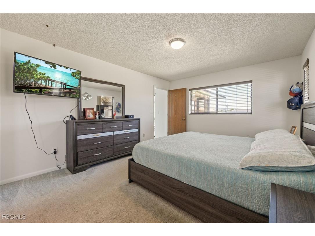 132 SW 34th Lane Cape Coral FL 33914 2025024764 image22