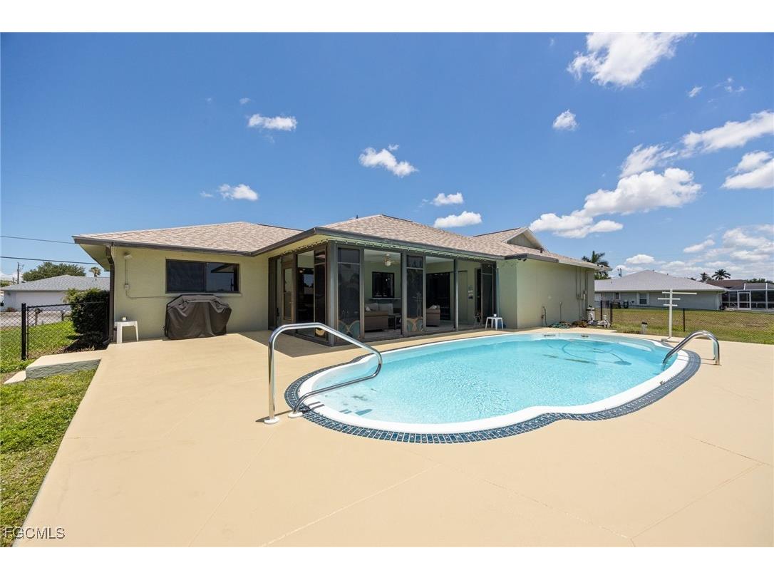 132 SW 34th Lane Cape Coral FL 33914 2025024764 image35