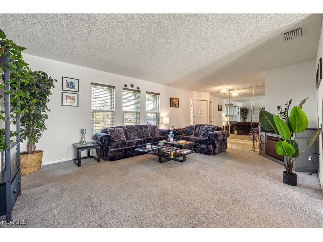 132 SW 34th Lane Cape Coral FL 33914 2025024764 image8