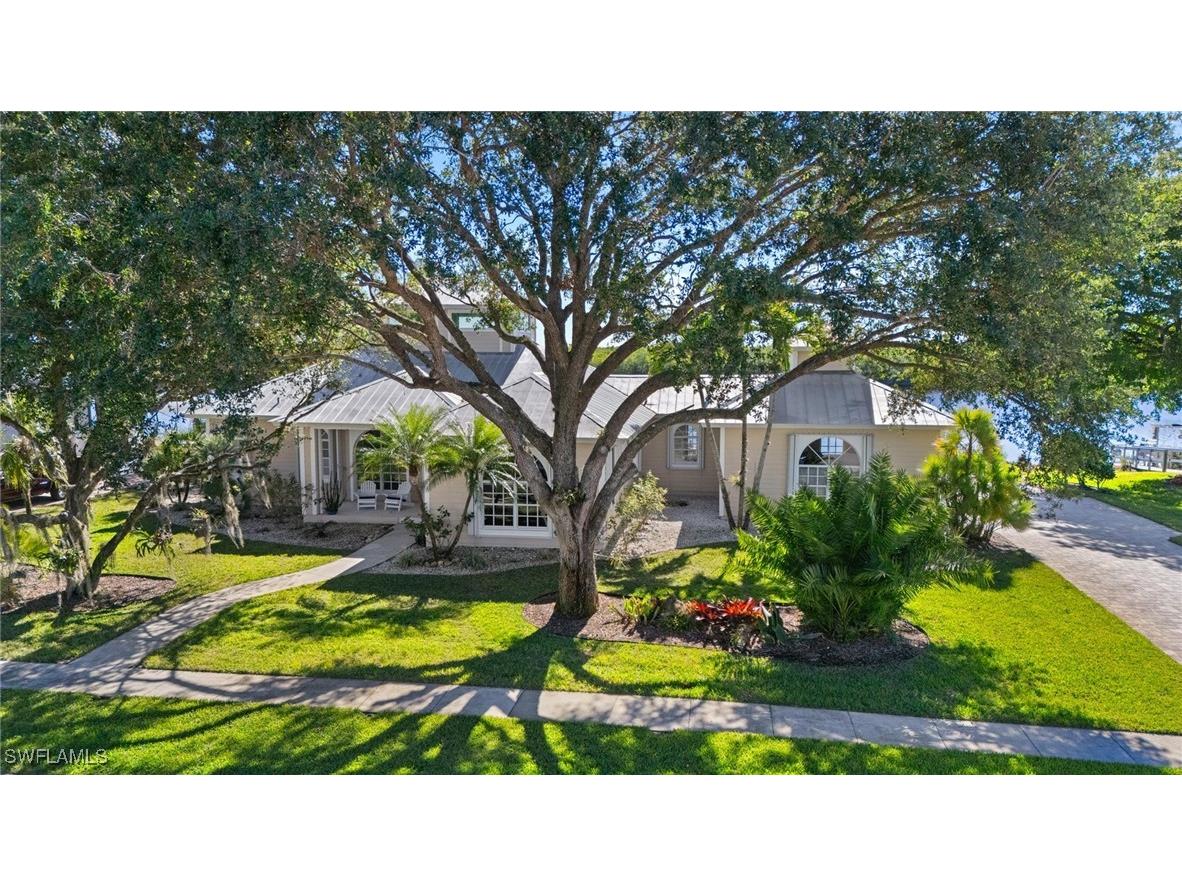 132 Wilderness Cay Naples FL 34114 225005063 image1