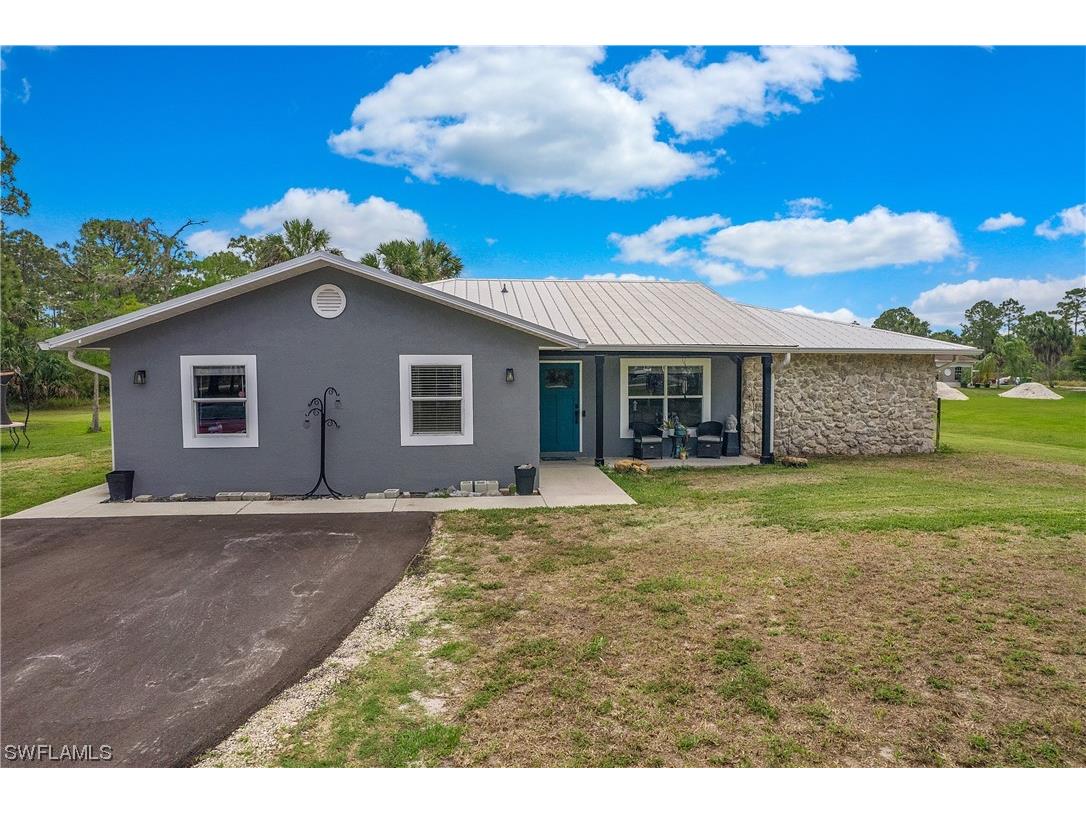 1320 16th Street NE Naples FL 34120 223027963 image1
