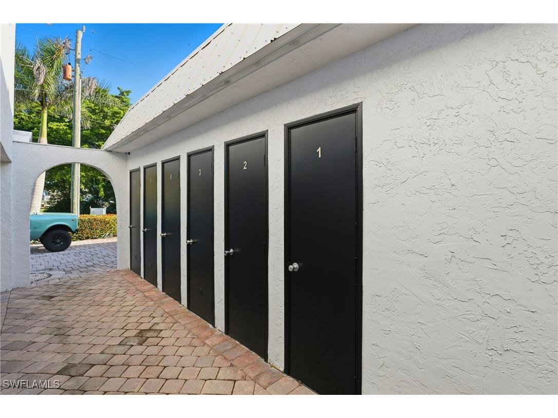 1320 Blue Point Avenue #2 Naples FL 34102 225076108 image11