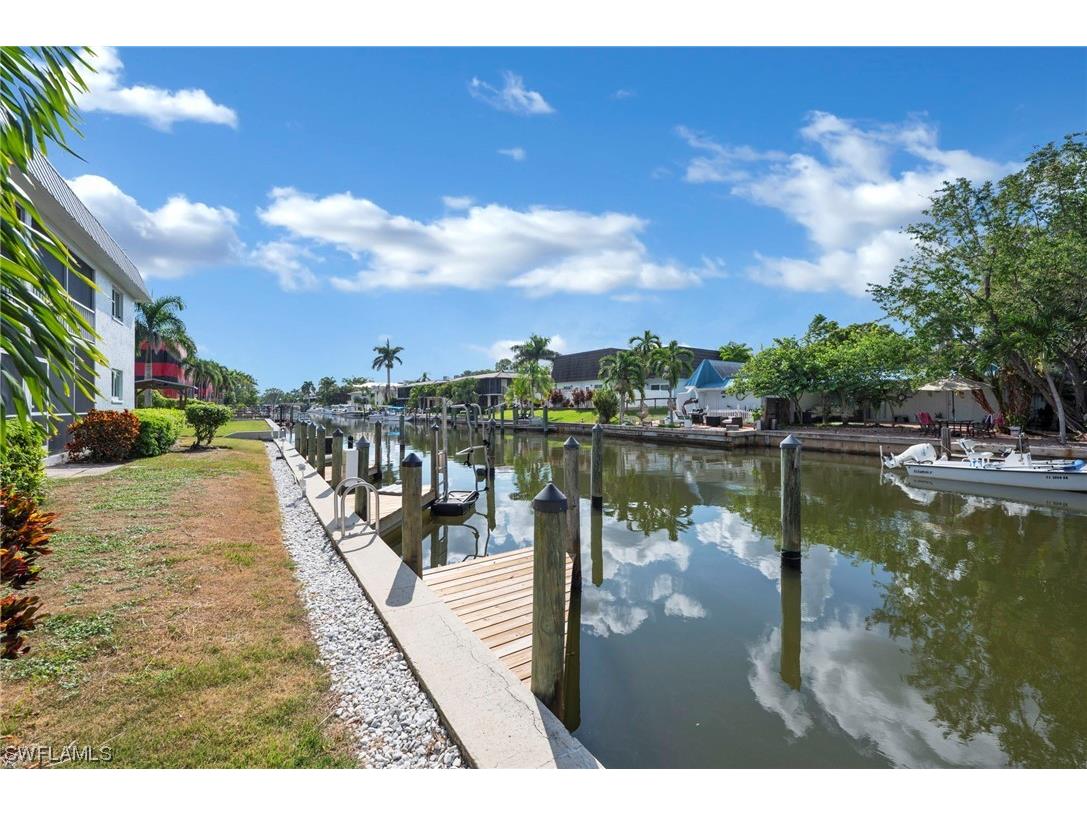 1320 Blue Point Avenue #7 Naples FL 34102 223065236 image1