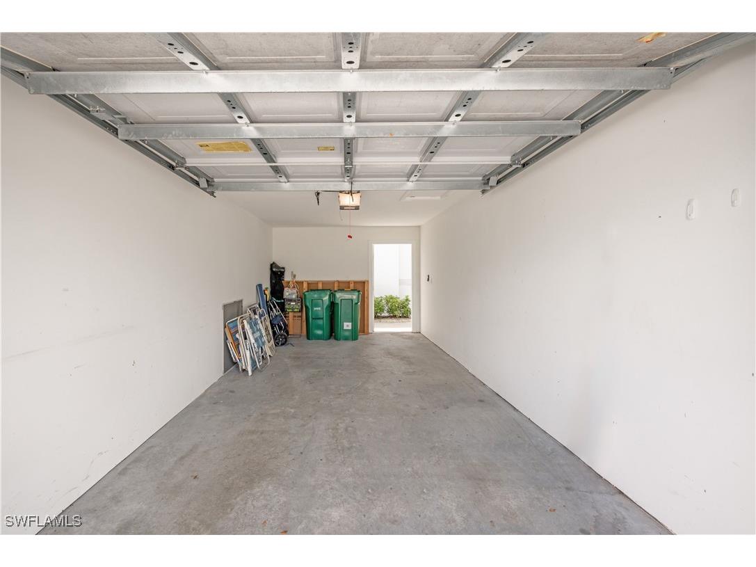 1320 Charleston Square Drive #204 Naples FL 34110 225059388 image16