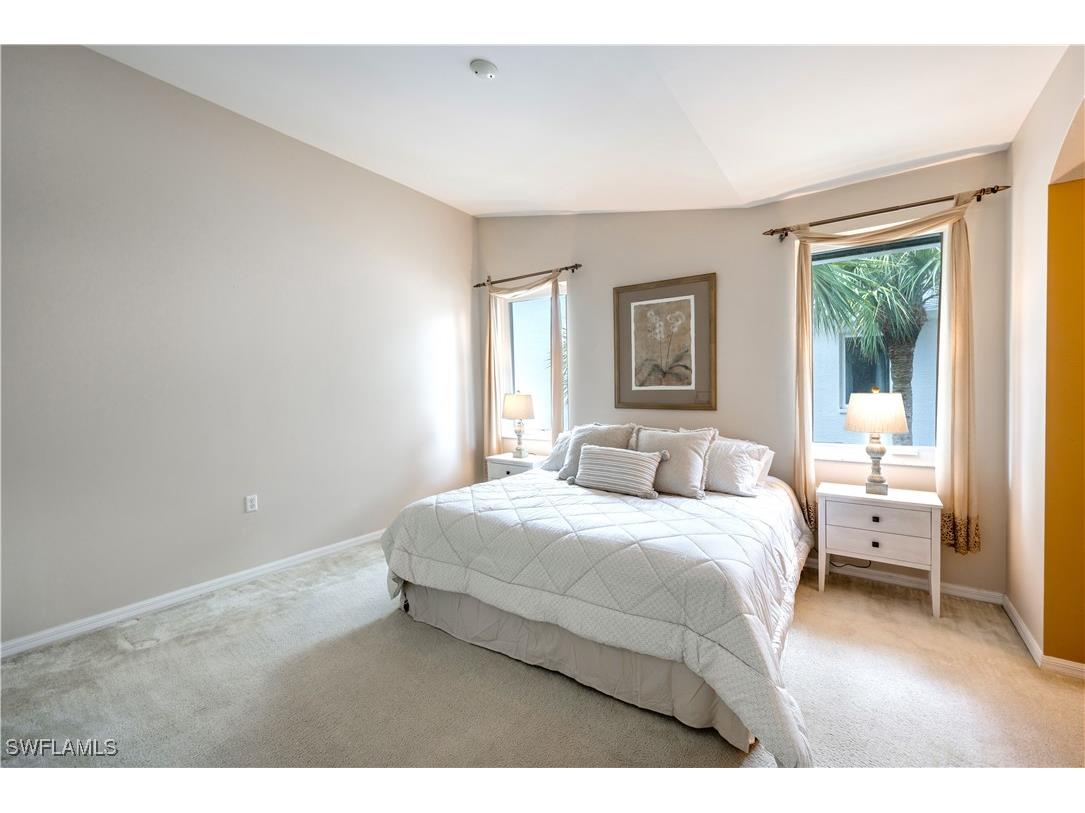 1320 Charleston Square Drive #204 Naples FL 34110 225059388 image8