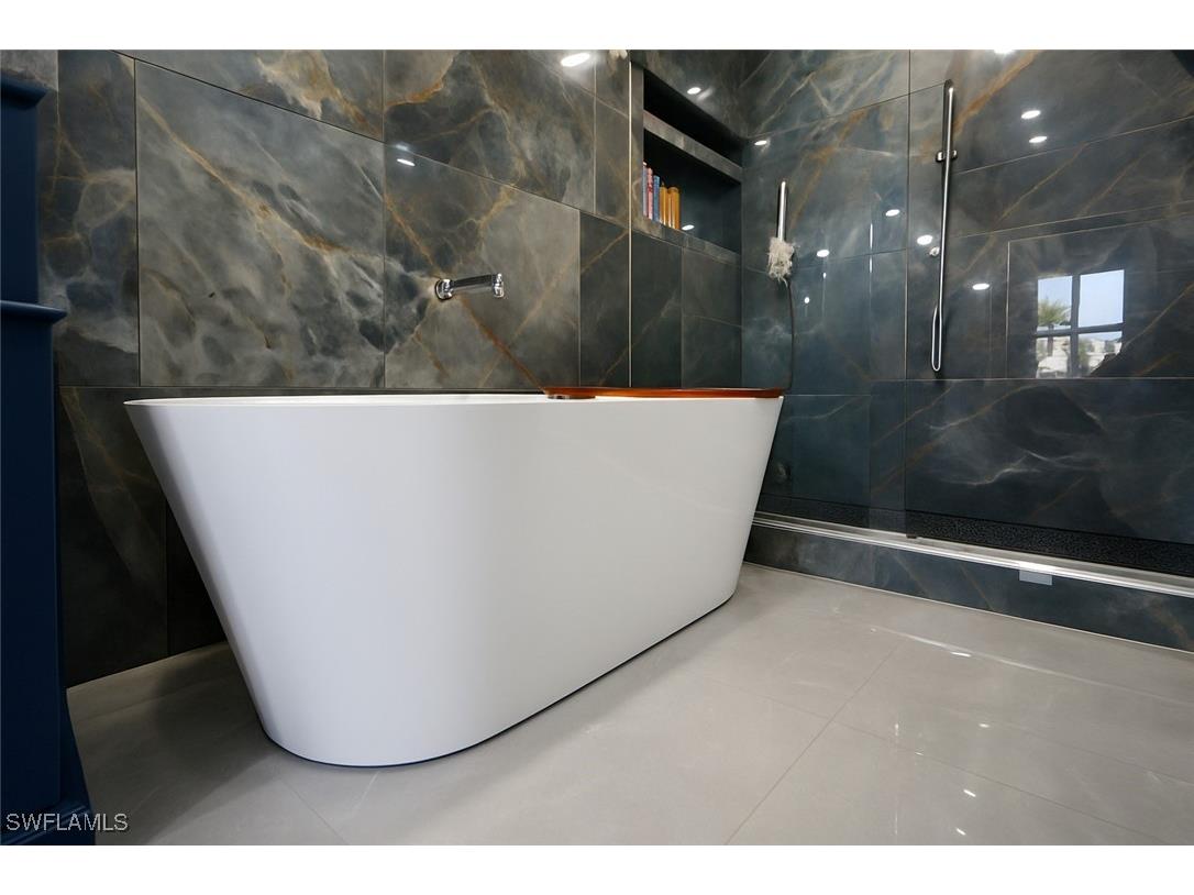 1320 Henley Street #2003 Naples FL 34105 225067661 image17