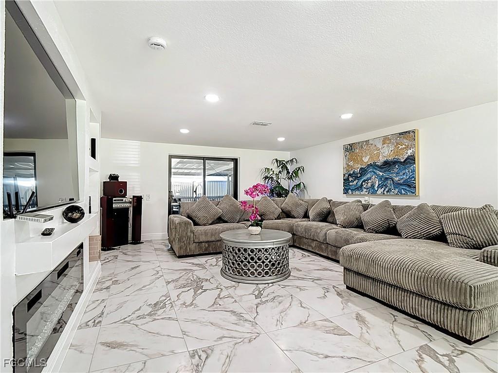 1320 Lavin Lane North Fort Myers FL 33917 2025013170 image15