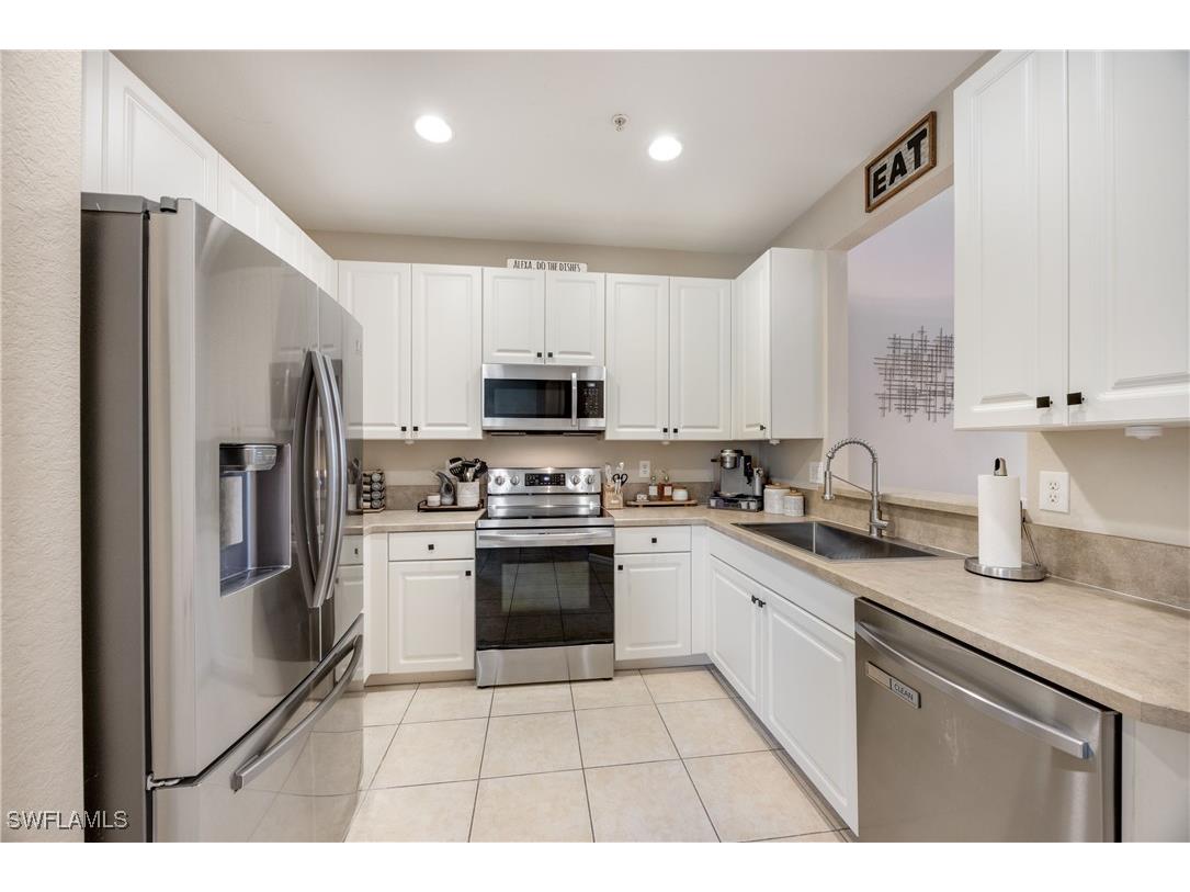 1320 Mariposa Circle #104 Naples FL 34105 225078375 image2