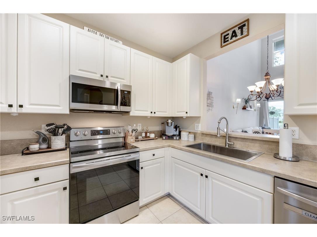 1320 Mariposa Circle #104 Naples FL 34105 225078375 image3