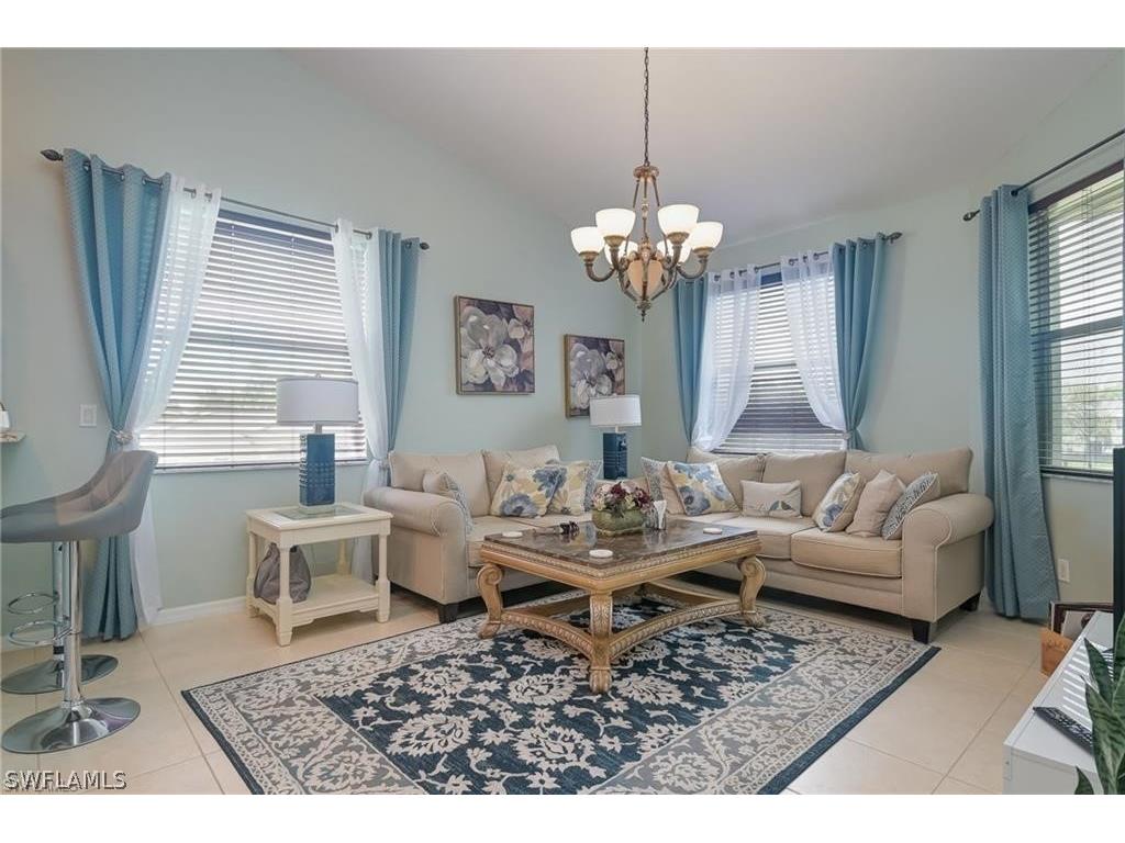 1320 Mariposa Circle #201 Naples FL 34105 224044936 image1