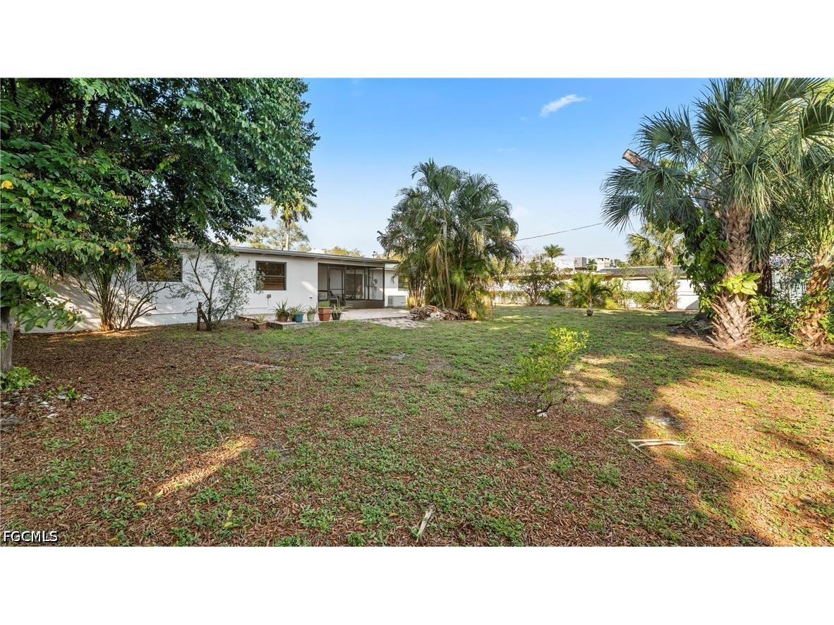 1320 Miracle Lane Fort Myers FL 33901 2026013754 image20