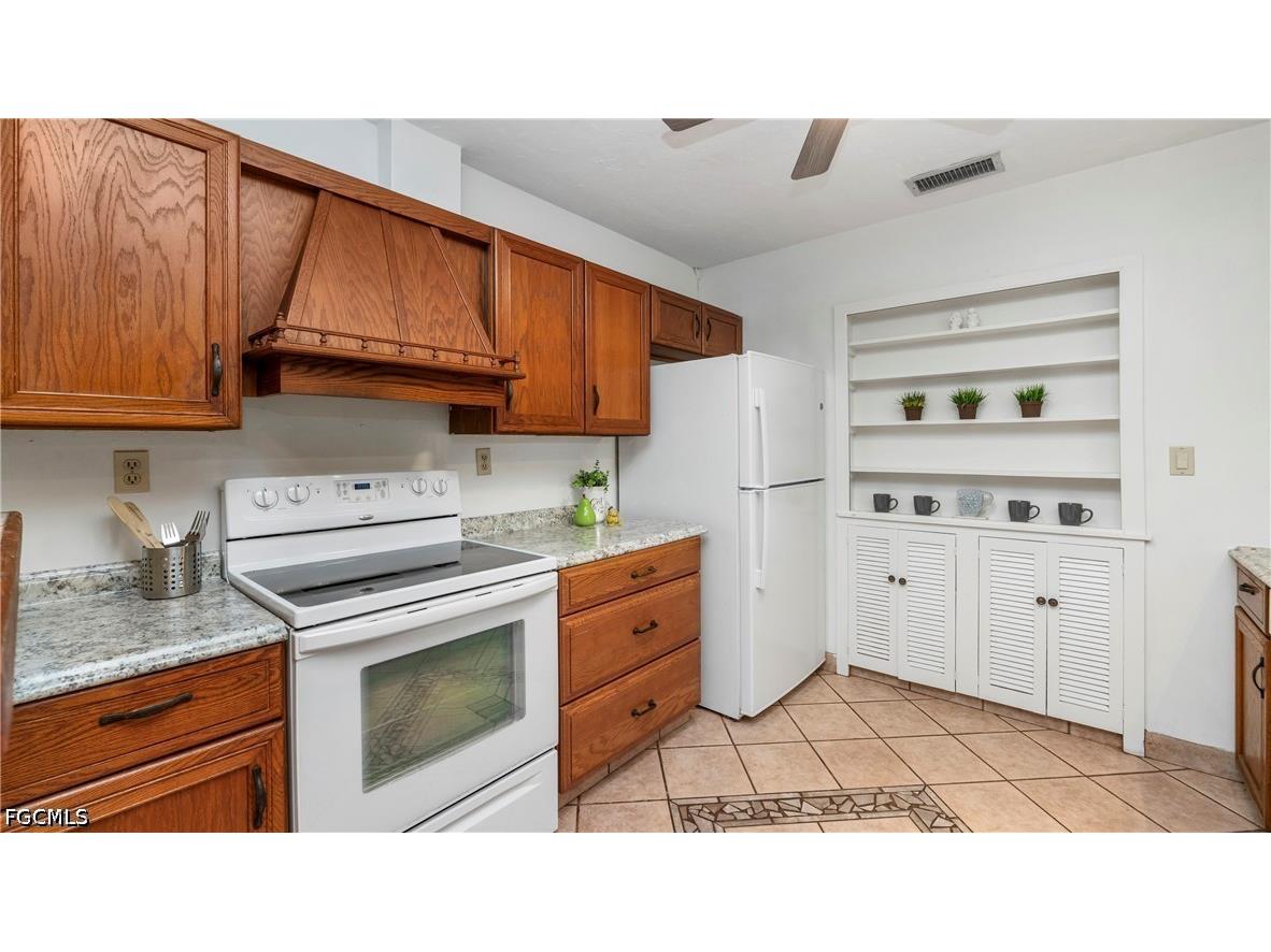 1320 Miracle Lane Fort Myers FL 33901 2026013754 image6