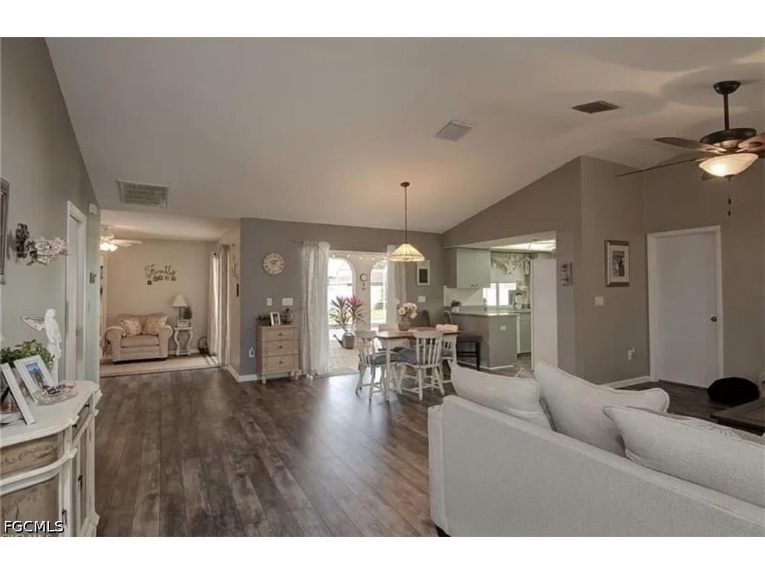 1320 SE 25th Lane Cape Coral FL 33904 2026019316 image9