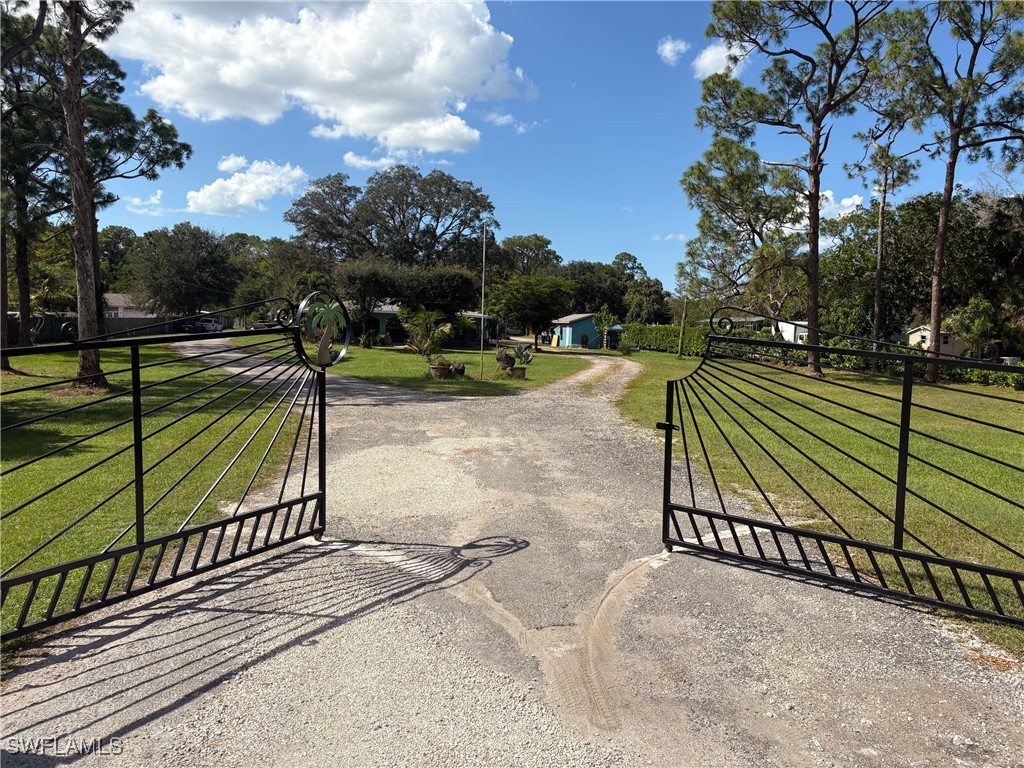 1320 Saint Clair Shores Road Naples FL 34104 224086223 image1