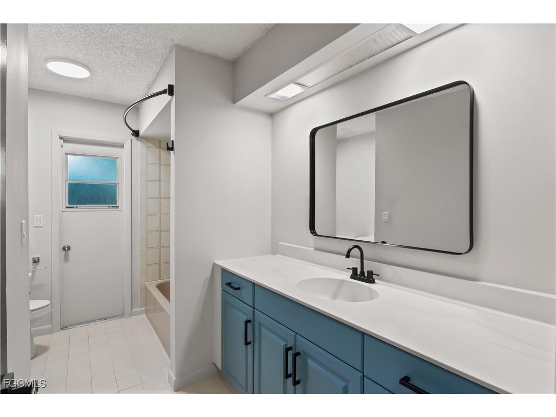 1321 Hancock Bridge Parkway Cape Coral FL 33990 2025002711 image30