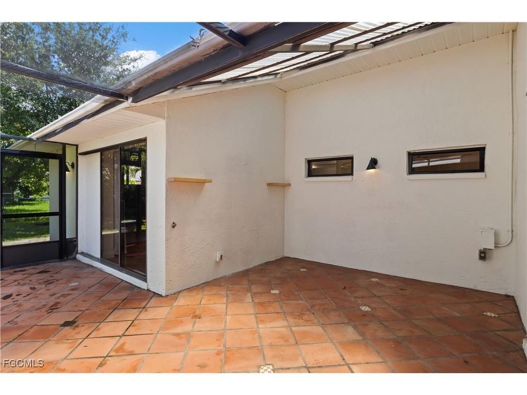 1321 Hancock Bridge Parkway Cape Coral FL 33990 2025002711 image38