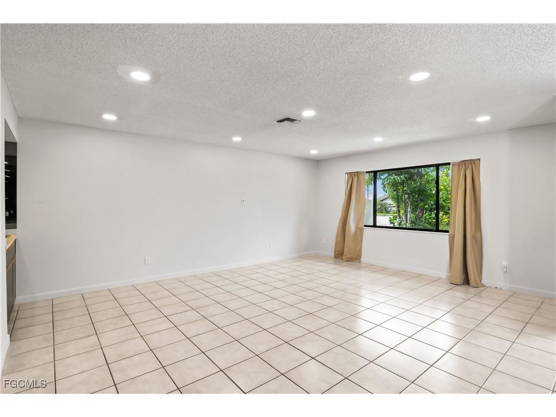 1321 Hancock Bridge Parkway Cape Coral FL 33990 2025002711 image6