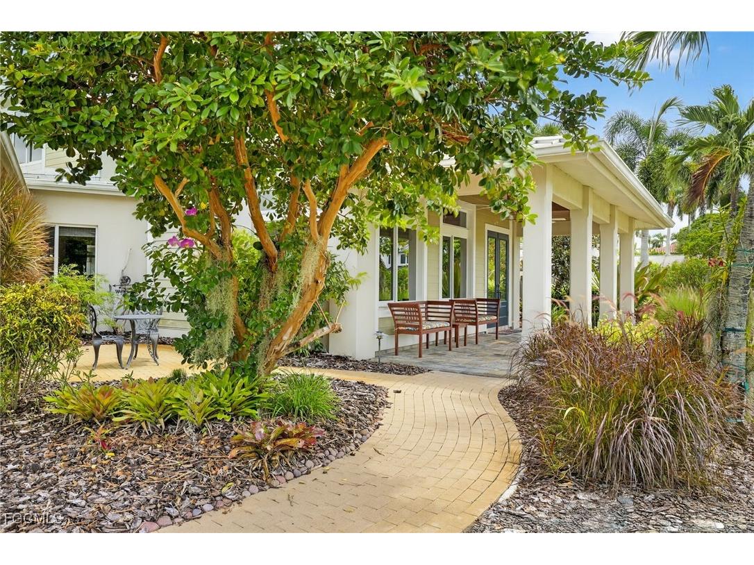 1321 Hanton Avenue Fort Myers FL 33901 2025010112 image3