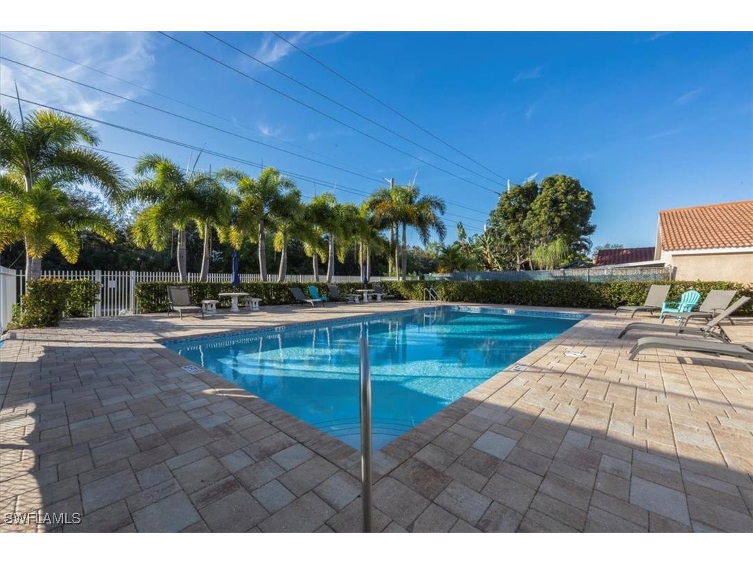 1321 Naples Lake Drive Naples FL 34104 225083162 image24