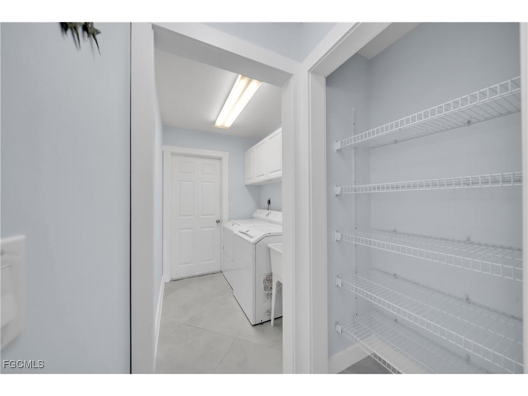 1321 SE 21st Lane Cape Coral FL 33990 2025012915 image19