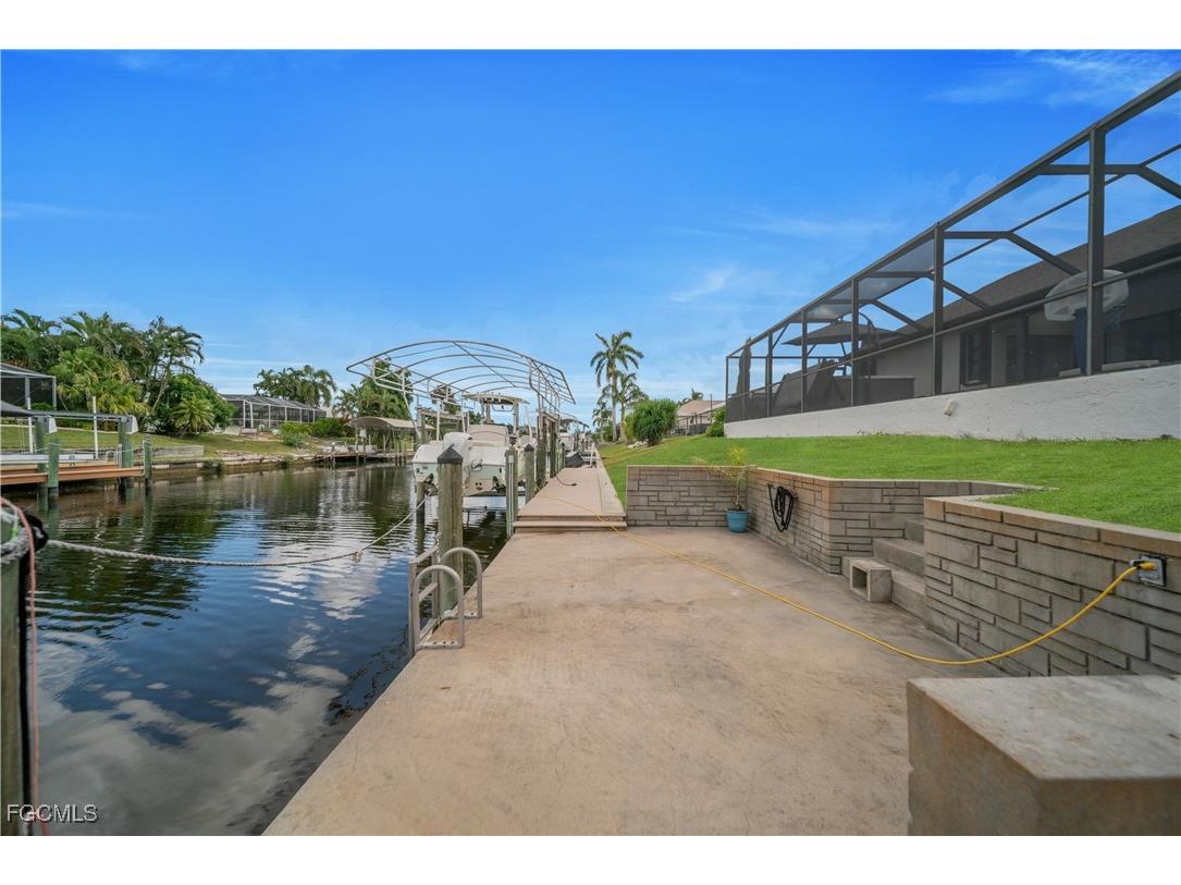 1321 SE 21st Lane Cape Coral FL 33990 2025012915 image37