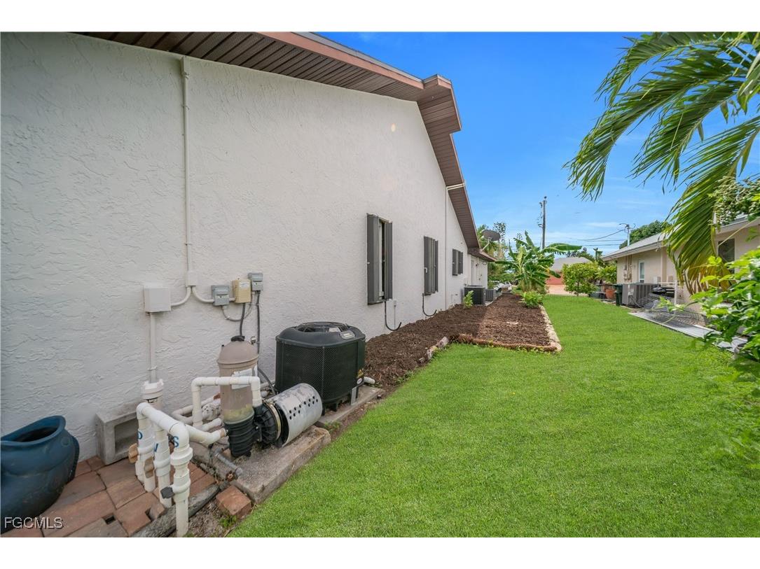 1321 SE 21st Lane Cape Coral FL 33990 2025012915 image40