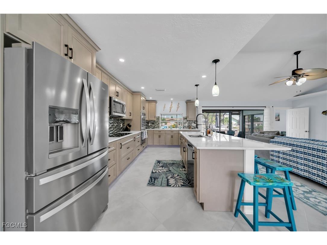 1321 SE 21st Lane Cape Coral FL 33990 2025012915 image8