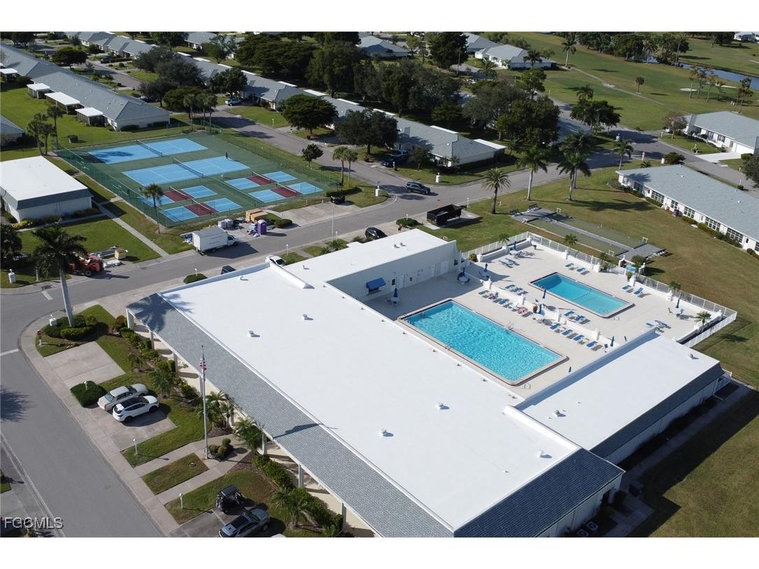 1322 S Brandywine Circle #1 Fort Myers FL 33919 2025020526 image2