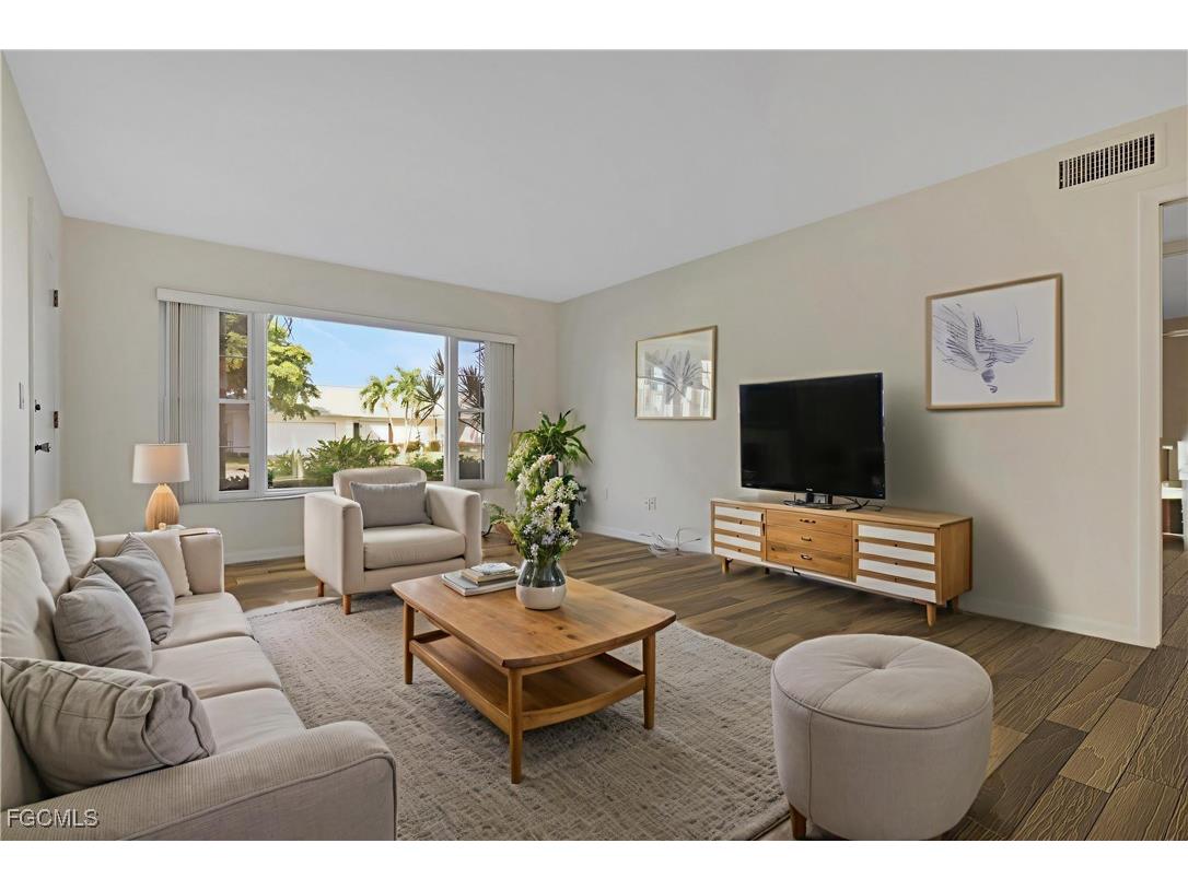 1322 S Brandywine Circle #1 Fort Myers FL 33919 2025020526 image4