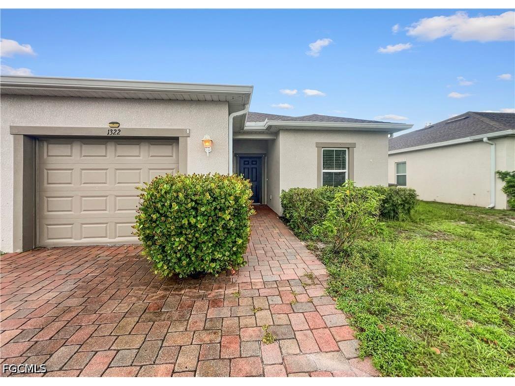 1322 Trafalgar Parkway Cape Coral FL 33991 2026029407 image2