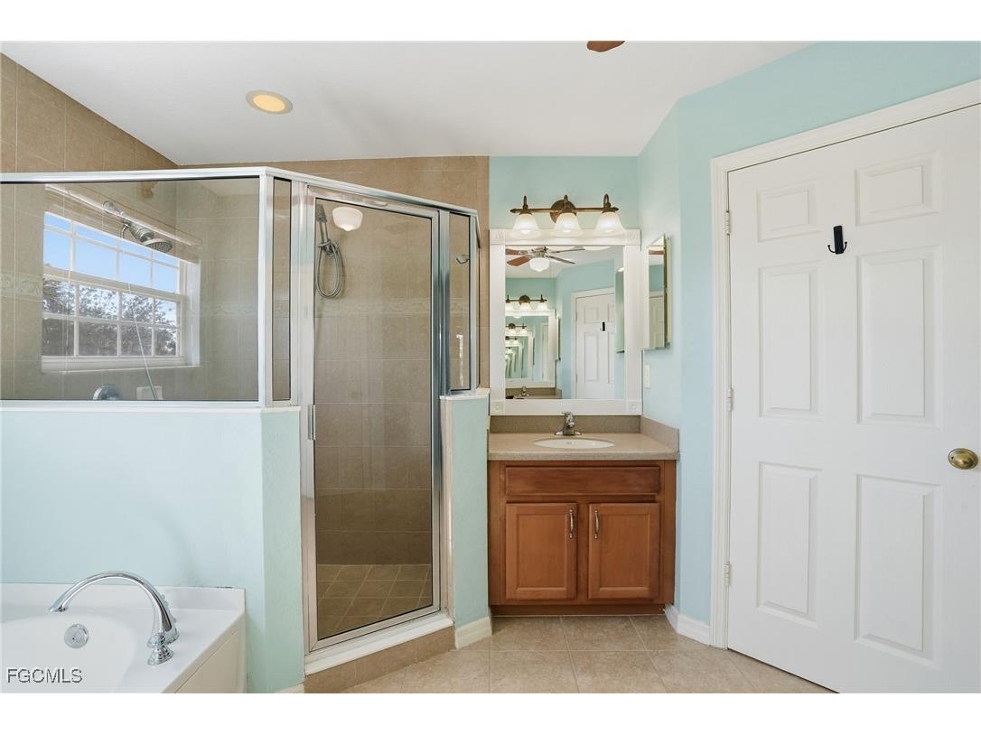 13229 Little Gem Circle Fort Myers FL 33913 2025018830 image35