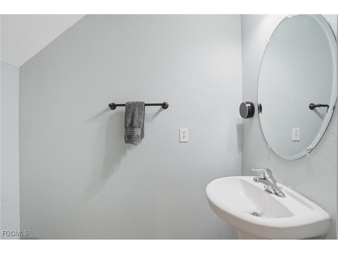 13229 Little Gem Circle Fort Myers FL 33913 2025018830 image41