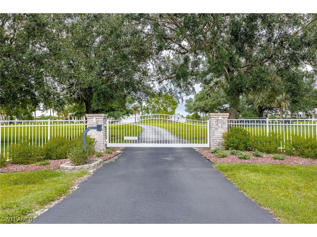 1323 Frontier Circle Labelle FL 33935 223037212 image4