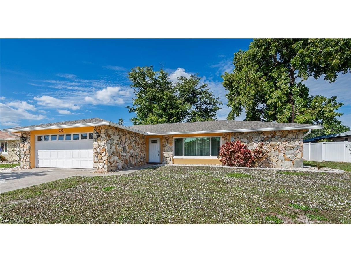 1323 SE 44th Terrace Cape Coral FL 33904 224016034 image1