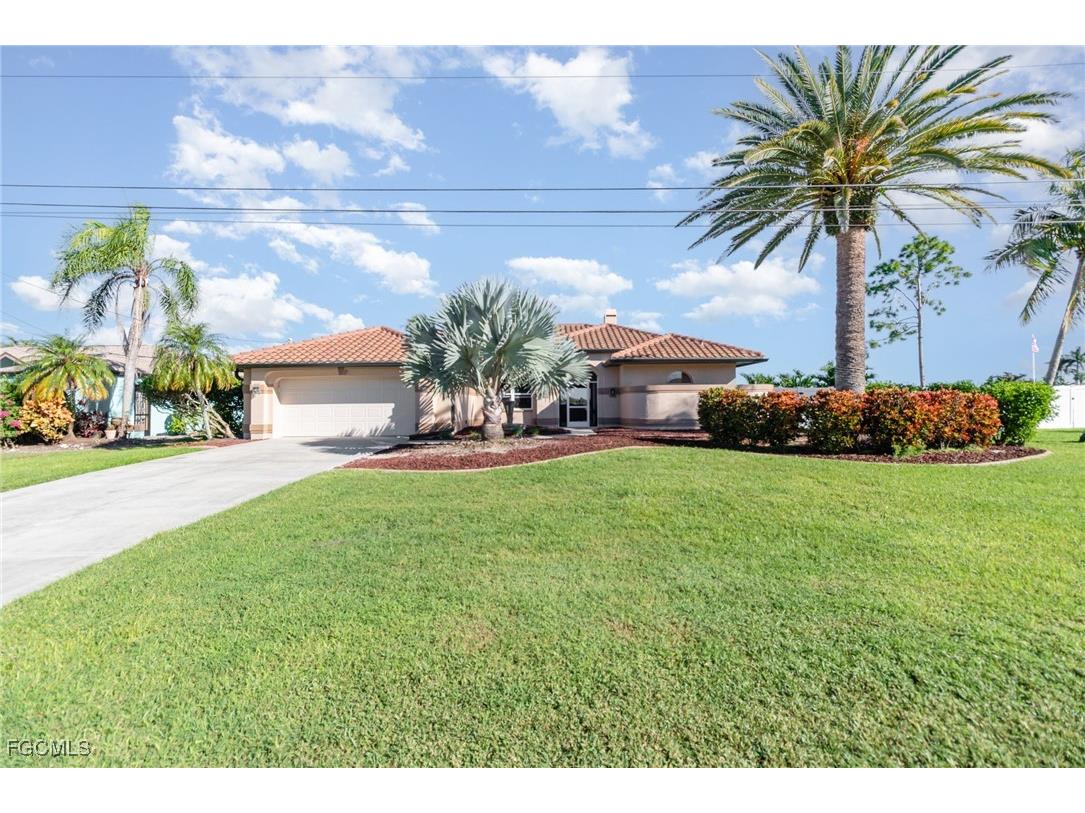 1323 SW 27th Terrace Cape Coral FL 33914 2025016733 image1