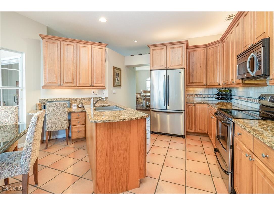 1323 SW 27th Terrace Cape Coral FL 33914 2025016733 image2