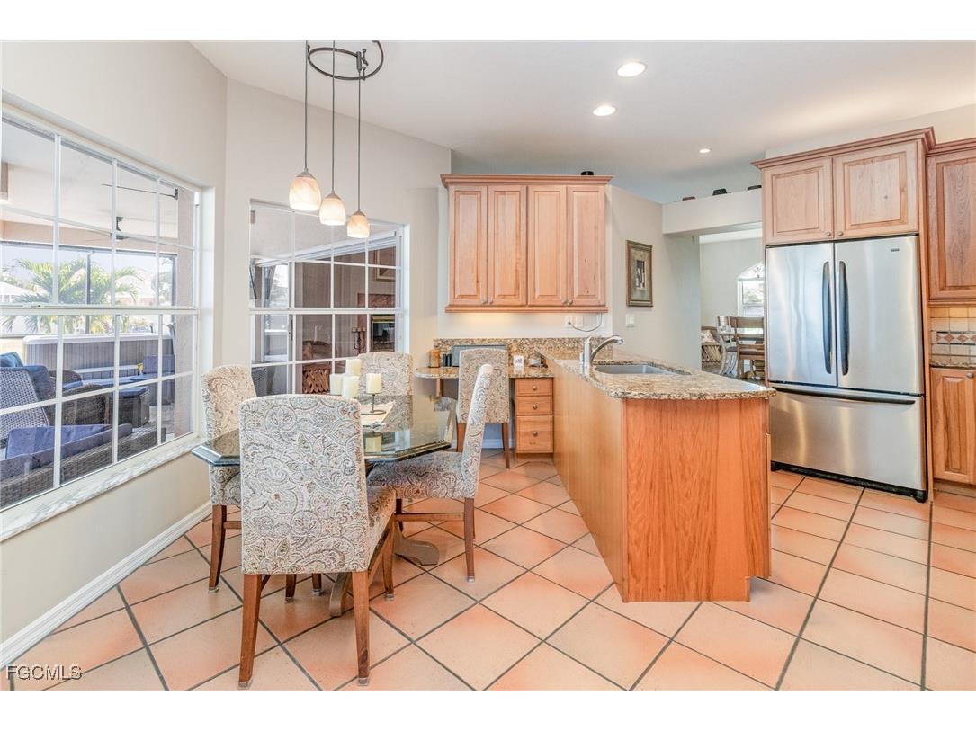 1323 SW 27th Terrace Cape Coral FL 33914 2025016733 image4