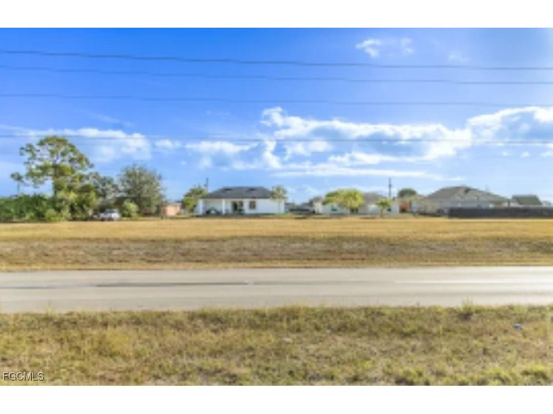 1323 Santa Barbara Boulevard N Cape Coral FL 33993 2025024519 image1