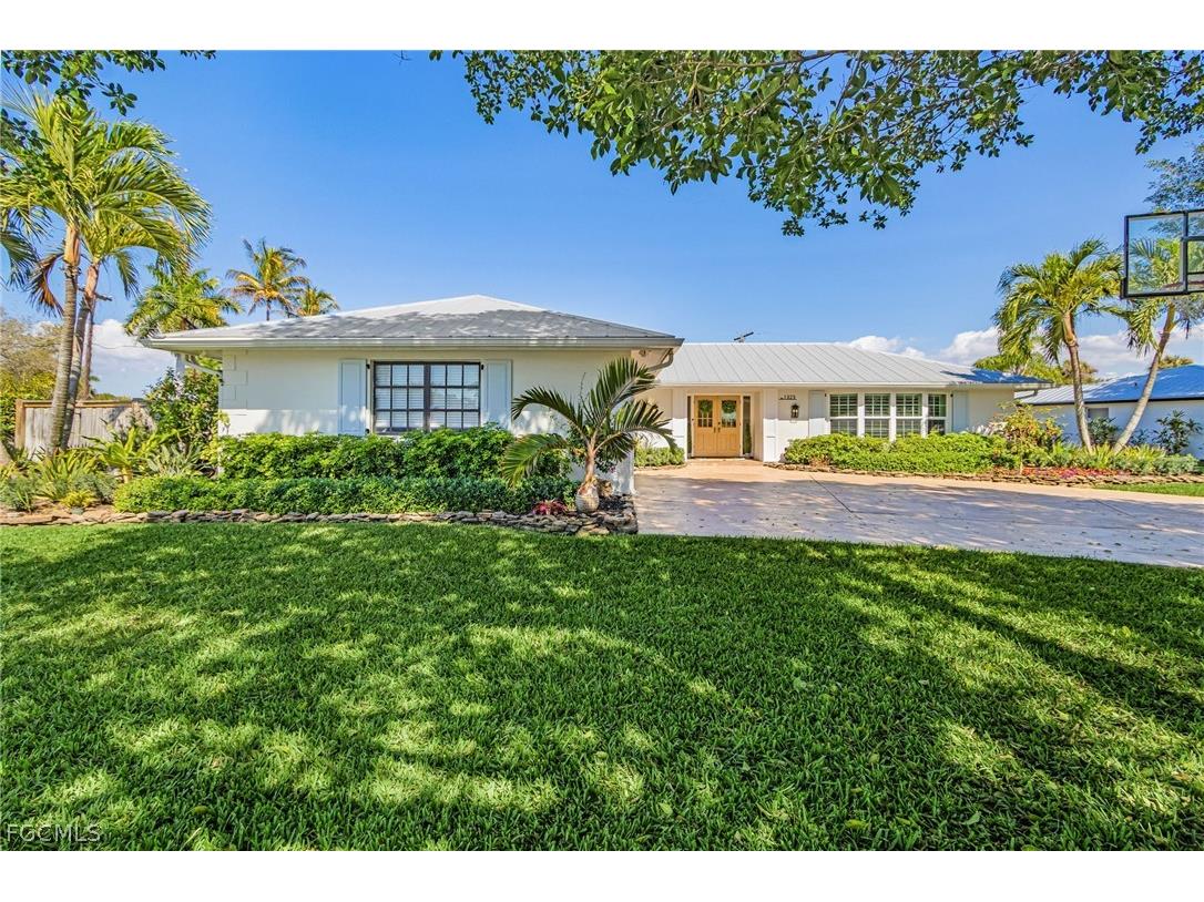 1323 Tanglewood Parkway Fort Myers FL 33919 2026009288 image1