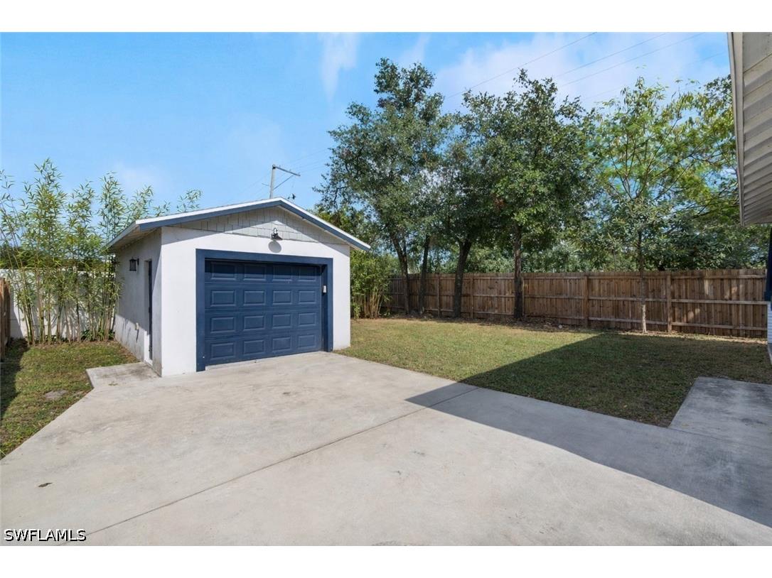 1324 E Giddens Avenue Tampa FL 33603 226012671 image32
