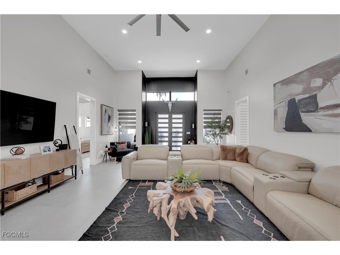 1324 Longwood Drive Fort Myers FL 33919 2025016536 image12