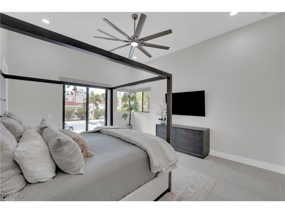 1324 Longwood Drive Fort Myers FL 33919 2025016536 image24