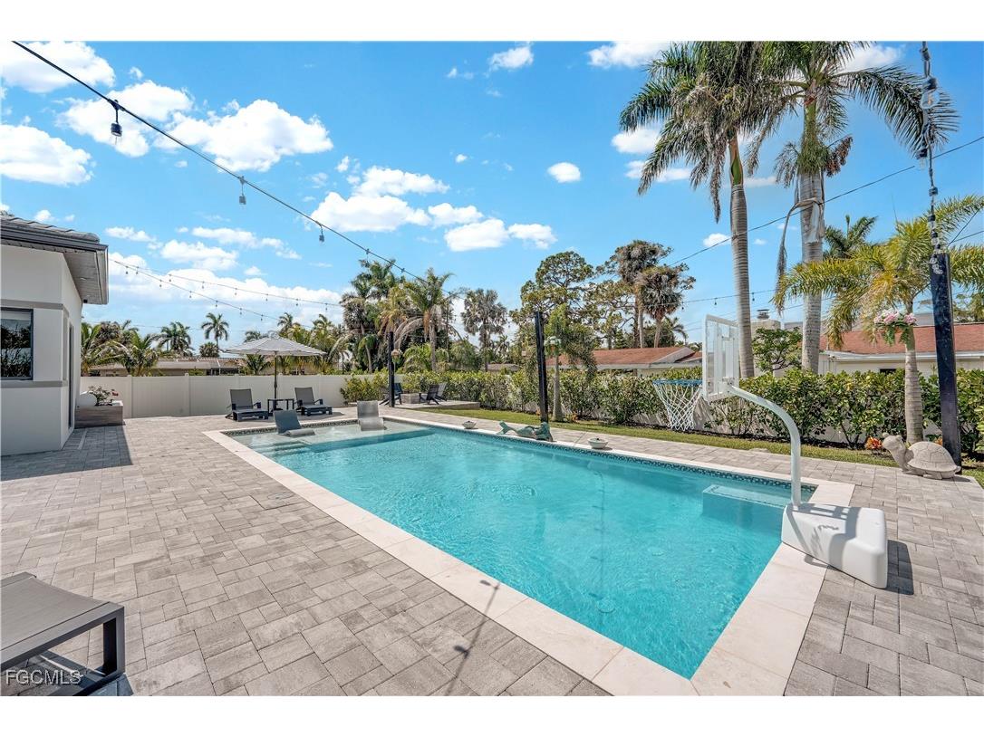 1324 Longwood Drive Fort Myers FL 33919 2025016536 image47