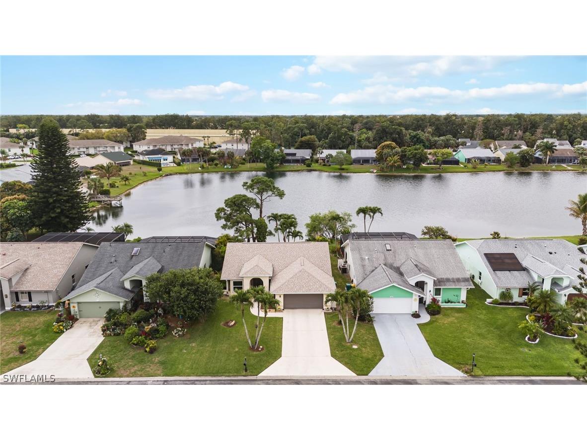 1324 Monarch Circle Naples FL 34116 226012086 image2