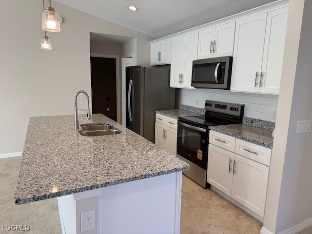 1324 NW 15th Terrace Cape Coral FL 33993 2025025033 image4