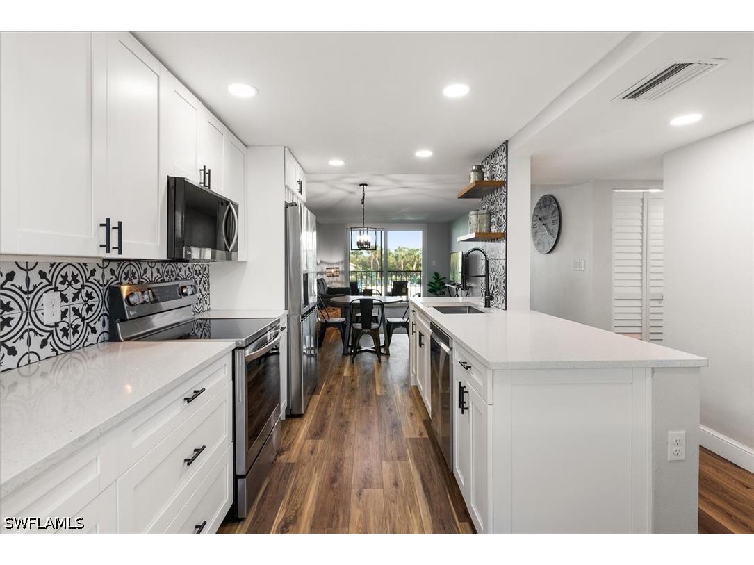 1324 Pasadena Avenue S #204 South Pasadena FL 33707 226013649 image10